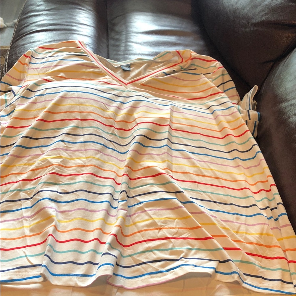 SHEIN Curve V-Neck Striped Tee in Cream with Multicolor Stripes